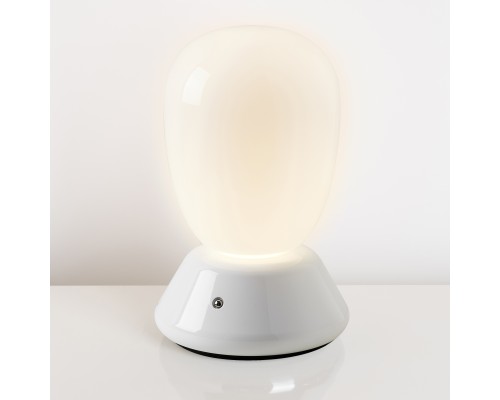 Настольная лампа диммируемая 10W 3000K матовый/белый Uovo III Lightstar 807916