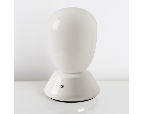 Настольная лампа диммируемая 10W 3000K матовый/белый Uovo III Lightstar 807916