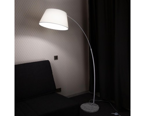 CL807010 Арчи Белый Св-к Торшер