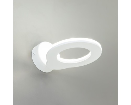 Настенный светодиодный светильник Citilux CL704040 Декарт-4 9Вт 3000К