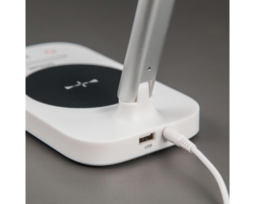 Настольная светодиодная лампа с выключателем Citilux CL803051 Ньютон 9 Вт 3000-4000K