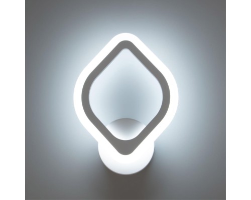 CL236B310 Ромби Белый Бра