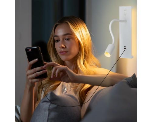 CL704470 Декарт Белый Св-к Настенный с USB