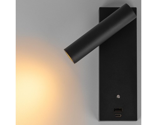 CL704431 Декарт Черный Св-к Настенный с USB