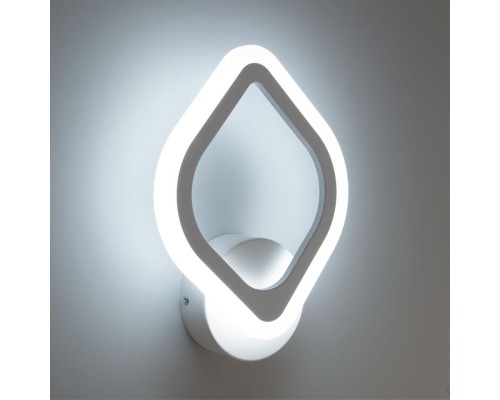 CL236B310 Ромби Белый Бра