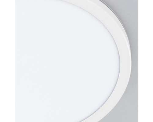 CL738240EL Бейсик Лайн Белый Св-к с пультом LED+RGB 30W