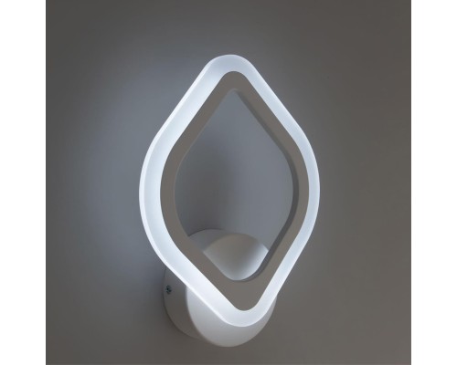 CL236B310 Ромби Белый Бра