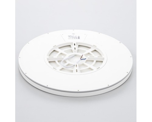 CL738320EL Бейсик Лайн Белый Св-к с пультом LED+RGB 40W