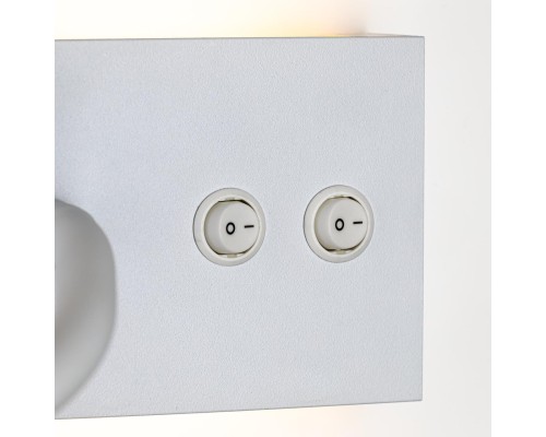 CL704470 Декарт Белый Св-к Настенный с USB