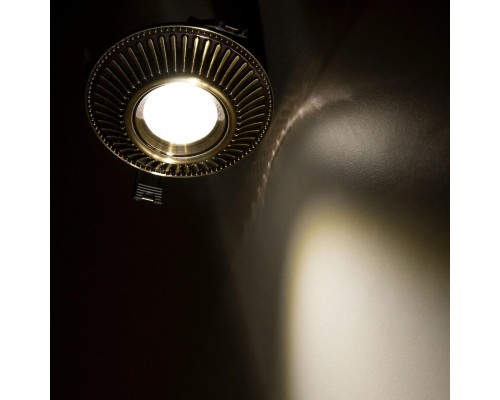 CLD042NW3 Дзета Бронза  Св-к Встр. 7W*3500K