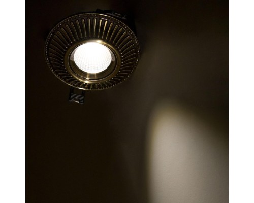 CLD042NW3 Дзета Бронза  Св-к Встр. 7W*3500K