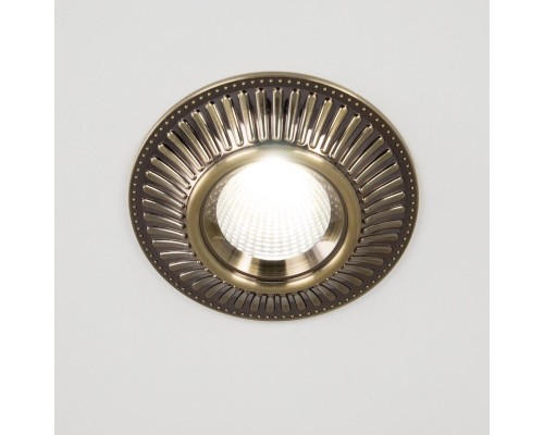 CLD042NW3 Дзета Бронза  Св-к Встр. 7W*3500K