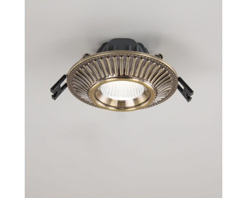 CLD042NW3 Дзета Бронза  Св-к Встр. 7W*3500K