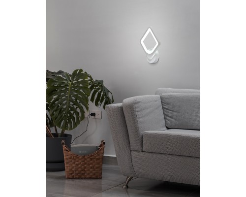 Настенный светильник Escada 10220/1 LED*18W White