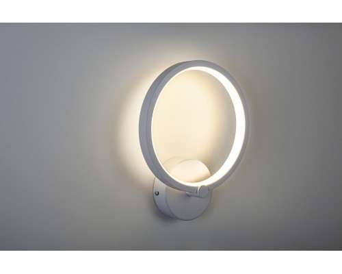 Настенный светильник Escada 10207/S LED*12W White