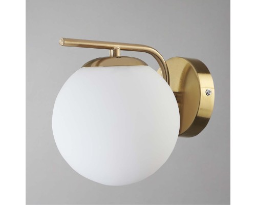 Настенный светильник Escada 1163/1 E27*60W Atique brass