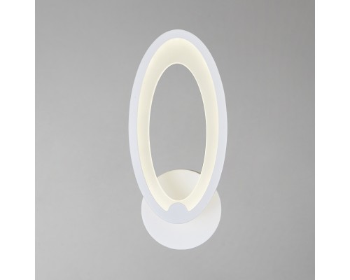 Настенный светильник Escada 10219/1 LED*9W White
