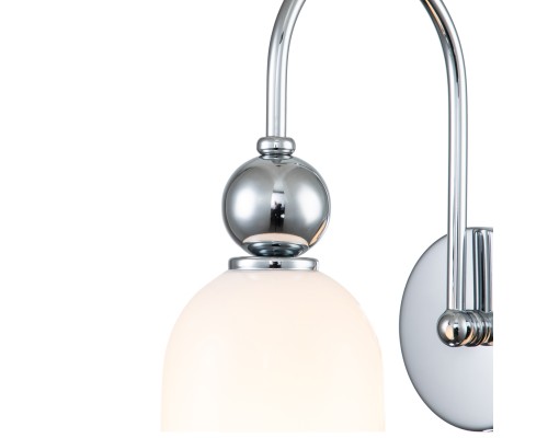 Настенный светильник Escada 686/1A E14*60W Chrome