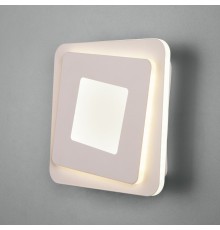 Настенный светодиодный светильник 90154/2 белый