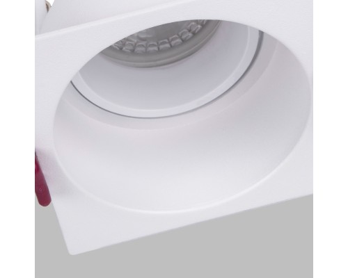 Врезной светильник Favourite 4547-1C Lamppu 1*GU10*35W, IP20 L81*W81*H56, вр.от.D75мм