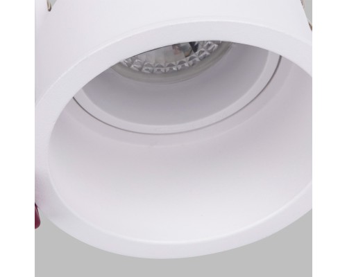 Врезной светильник Favourite 4546-1C Lamppu 1*GU10*35W, IP20 D80*H56, вр.от.D75мм
