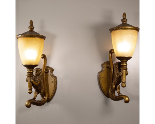 Уличный настенный светильник Favourite 1337-1W Guards 1*E27*60W, IP44 D365*W235*H655мм