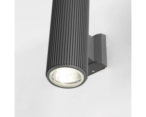 Уличный настенный светильник Favourite 2860-2W Pola 2*E27*40W, IP54 D155*W90*H260мм