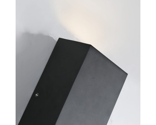 Уличный настенный светильник Favourite 2681-2W Lenis 2*LED*3W, 480LM, 3000K, IP54 D55*W90*H160мм