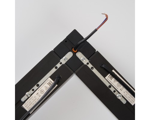 Светильник светодиодный линейный Feron AL4020 IP20 18W 4000К, рассеиватель матовый в алюминиевом корпусе, черный 590*70*55мм серия MattLine