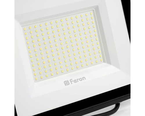 Светодиодный прожектор Feron LL-924 IP65 200W 4000K