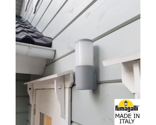 Светильник уличный настенный FUMAGALLI AMELIA WALL DR2.570.000.LYE27