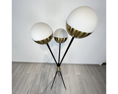 Торшер Caracas Tripod Floor Lamp
