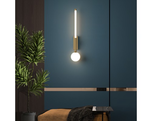 Настенный светильник HELGA