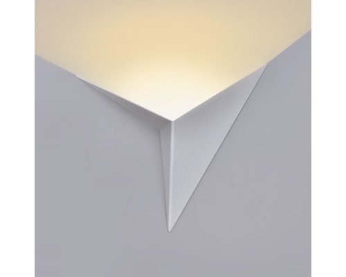 НАСТЕННЫЙ СВЕТИЛЬНИК VASILY AP Белый