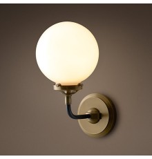 Бра Bistro Globe Clear Glass Single Sconce Brass Milk ImperiumLoft