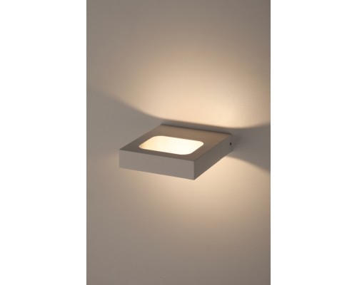 Настенный светодиодный светильник ЭРА Design WL2 WH