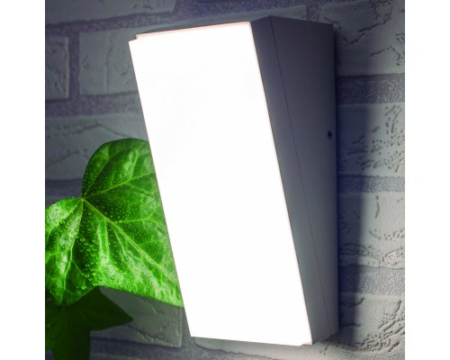 7073 Настенный уличный светильник SOLDEN MANTRA