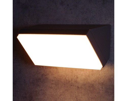 7070 Настенный уличный светильник SOLDEN MANTRA