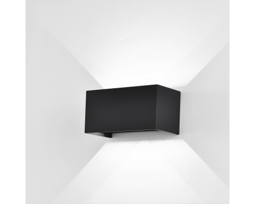 7821 Настенный уличный светильник DAVOS MANTRA