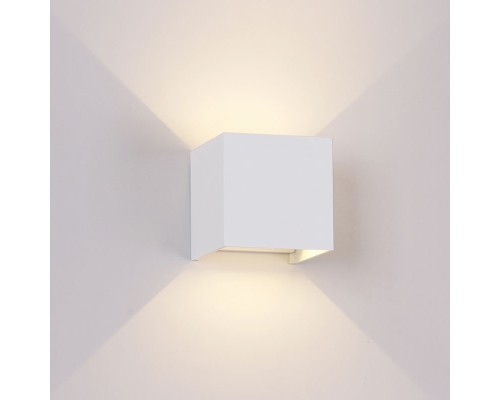 8600 Настенный уличный светильник DAVOS MANTRA