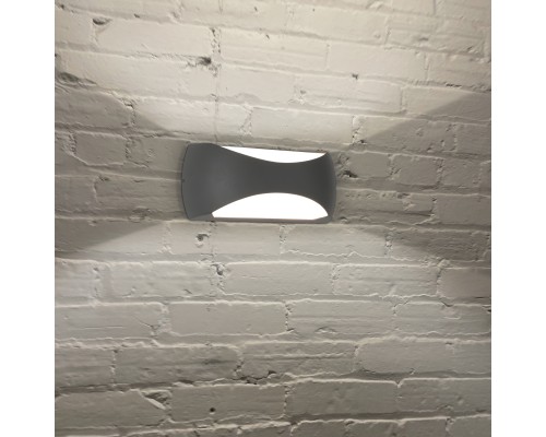 8903 Настенный уличный светильник BUTAN MANTRA