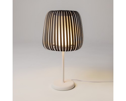 Настольный светильник Maytoni MOD409TL-01B