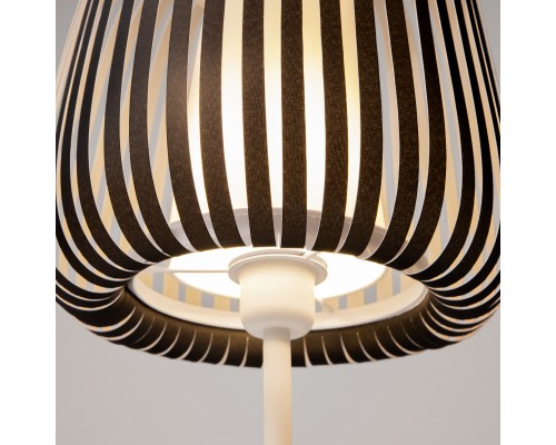 Настольный светильник Maytoni MOD409TL-01B