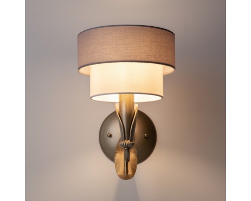 Настенный светильник (бра) Maytoni H311-01-G