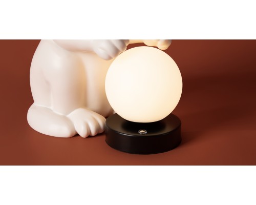 Настольный светильник Freya FR5607TL-01W