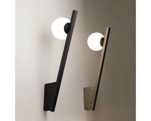 Настенный светильник (бра) Maytoni MOD175WL-01B