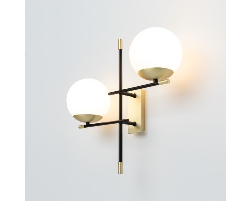 Настенный светильник (бра) Maytoni MOD050WL-02G