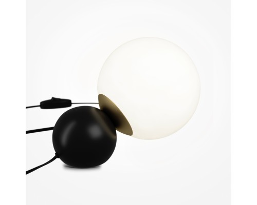 Настольный светильник Maytoni MOD048TL-01G