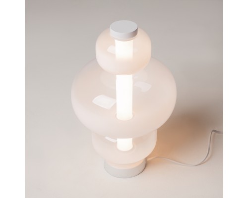 Настольный светильник Maytoni MOD364TL-L15W3K