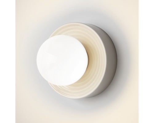 Настенный светильник (бра) Maytoni MOD403WL-01BG1